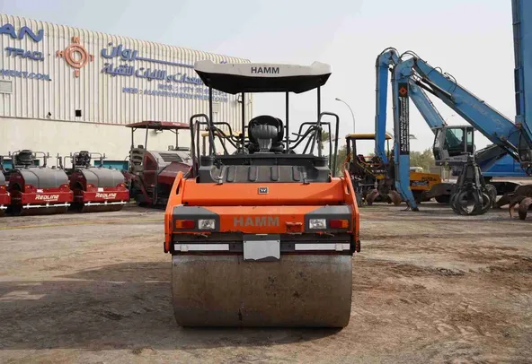 2020 Hamm HD99 Double Drum Roller Front View