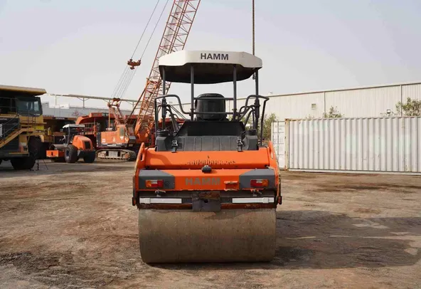 2020 Hamm HD99 Double Drum Roller Rear View