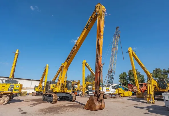 2020 Komatsu PC850-8R1 Long Boom Excavator Front Right View