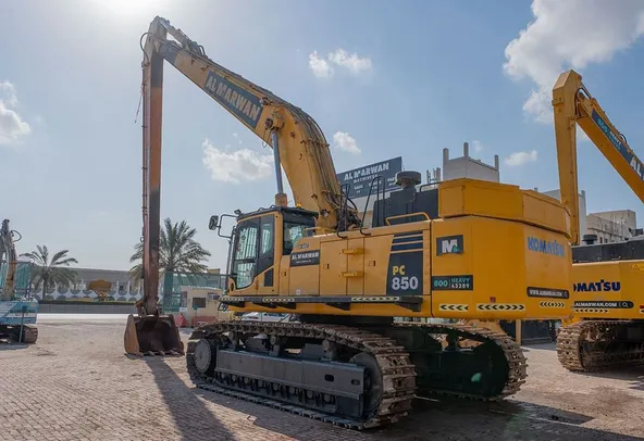 2020 Komatsu PC850-8R1 Long Boom Excavator Rear Left View