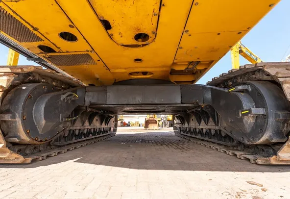 2020 Komatsu PC850-8R1 Long Boom Excavator Under carriage View