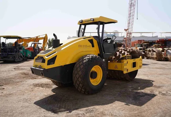 2021 Bomag BW 211 D-40 Single Drum Roller Rear Right View - RO-0446