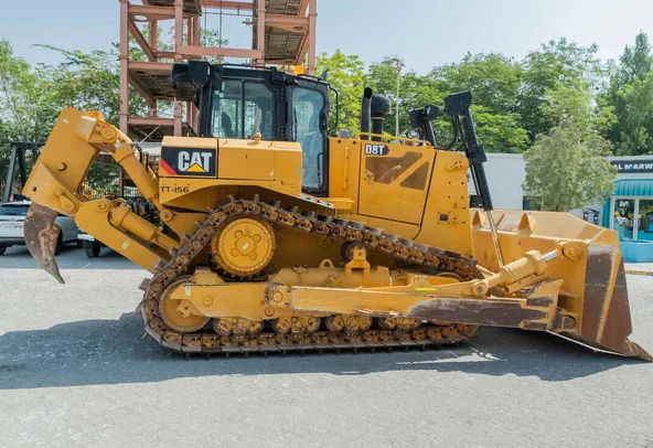 2021 Caterpillar D8T Bulldozer Right Side View