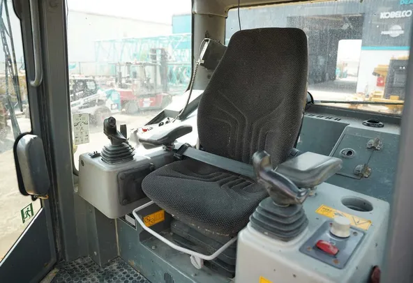 2021_liebherr_736_bulldozer_cabin_view