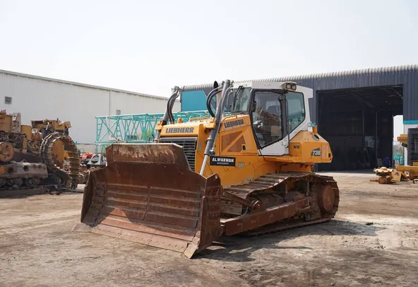 2021_liebherr_736_bulldozer_front_left_view