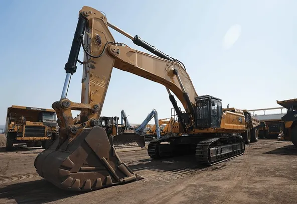 2022 Cat 395 Excavator Front Left View