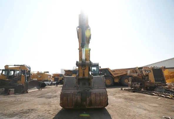 2022 Cat 395 Excavator Front View