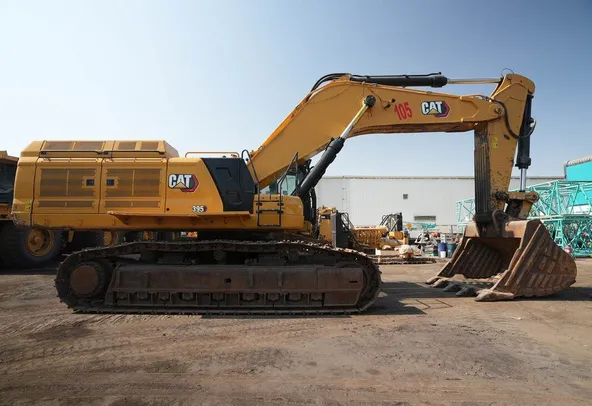 2022 Cat 395 Excavator Right Side View