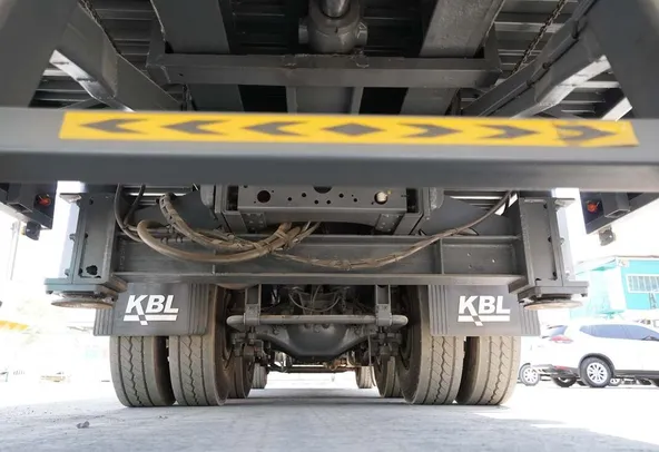 2022 Sinotruk Sitrak G7 440 6x4 Recovery Truck Low-Bed Truck Transport Prime Mover Truck Trailer Head Semi Long Haul Large Load Truck Bottom View