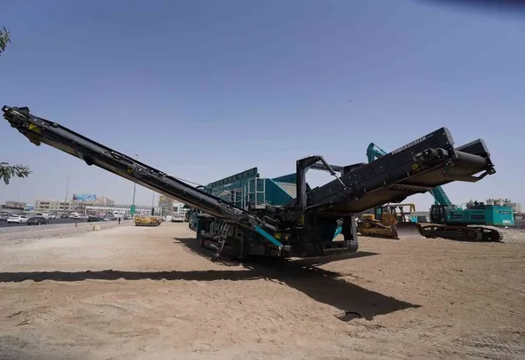 Powerscreen Horizon 6203 Horizontal Screener Front Right View - CE-0012
