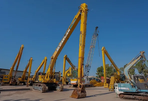 2023 Komatsu PC850-8R1 Long Boom Excavator Front Right View