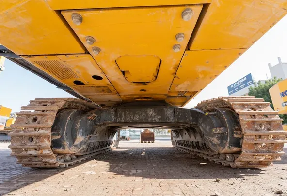 2023 Komatsu PC850-8R1 Long Boom Excavator Under carriage View