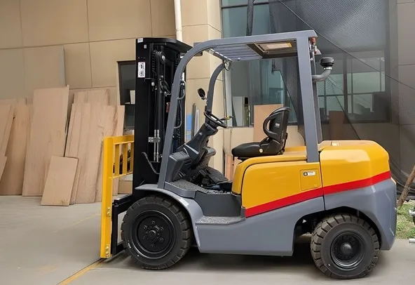 2025 Socma HNF-20 Diesel Forklift Left Side View