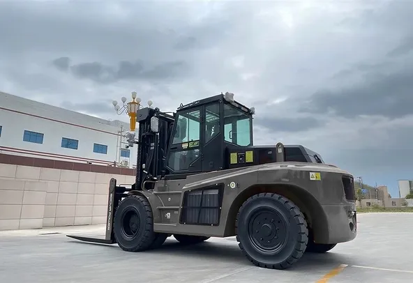 2025 Socma HNF120-EL Electric Forklift Left Rear Image