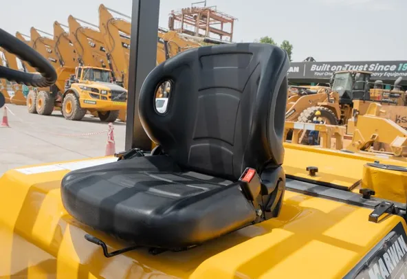 2025 Socma HNF50C Diesel Forklift Inside Cabin View