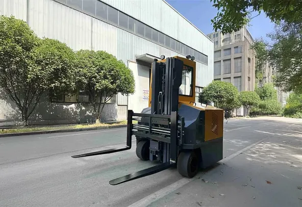 2025 Socma MQK30 All-Directional Electric Forklift Front Left View