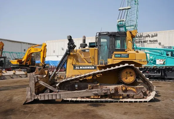 2014 Cat D6T LGP Bulldozer TT-TT-0107 left side view| Al Marwan