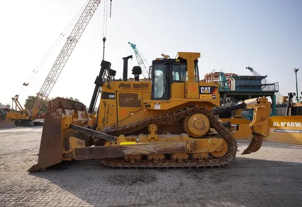 Like-New Cat D9R Large Bulldozer 2021 - TT-0134 | Al Marwan
