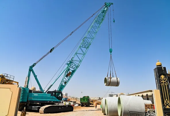 Rent 135-ton crawler cranes | Al Marwan