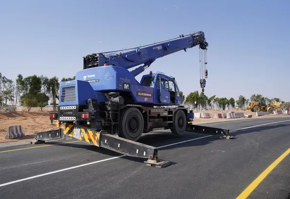 35 Ton Mobile Cranes, for rent from al marwan