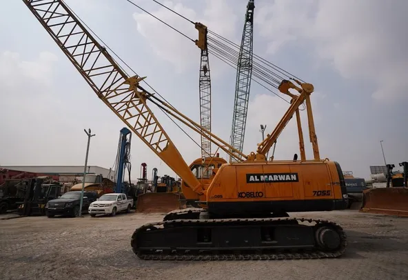 1995 Kobelco 7055-3F Crawler Crane CRC-0085 - left side - Al Marwan Machinery