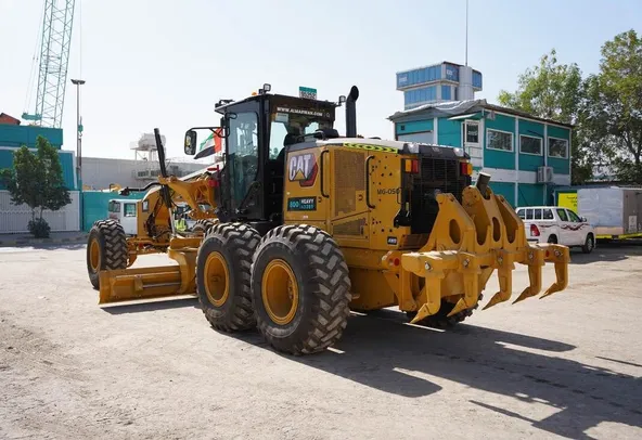 Rent 26-Ton Motor Graders | Al Marwan