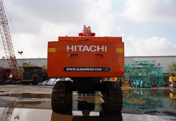 2017 Hitachi ZX870 Crawler Excavator - rear - Al Marwan Machinery