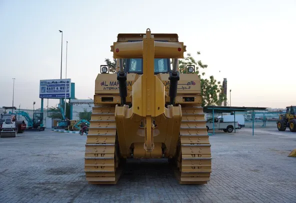Like-New Cat D9 GC Large Bulldozer 2022 | Al Marwan