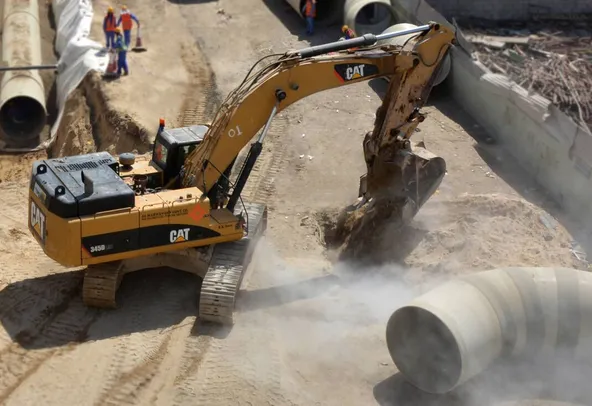 Rent Large 45-Ton Track Excavators | Al Marwan