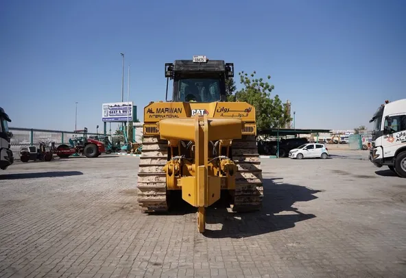 Caterpillar D8T Dozer 2021 rear view  - Al Marwan Heavy Machinery