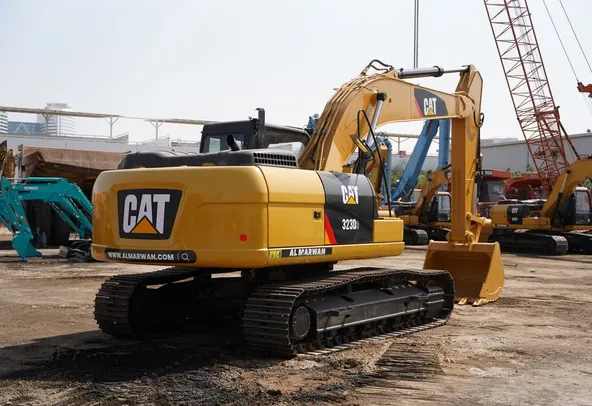 2020 CAT Caterpillar 323D3 Medium 22-Ton Tracked Excavator Crawler Digger-Rear-Left