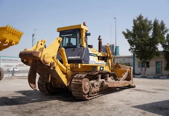 Komatsu Bulldozer D275A-2 - 2004 - right rear view| Al Marwan Machinery