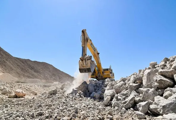 Rent Large 45-Ton Track Excavators | Al Marwan