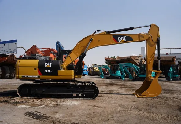 2020 CAT Caterpillar 323D3 Medium 22-Ton Tracked Excavator Crawler Digger-Side-Left