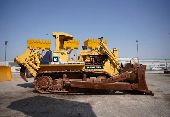 2004 Komatsu D275A-2 Bulldozer right side view| Al Marwan Machinery