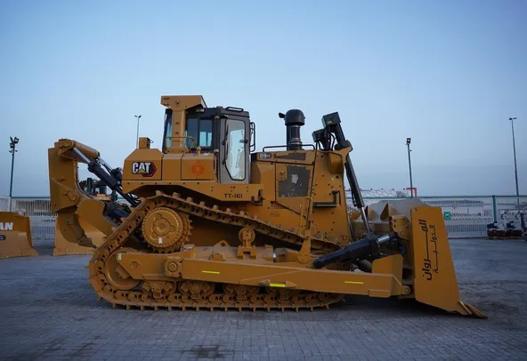 Like-New Cat D9 GC Large Bulldozer 2022 | Al Marwan