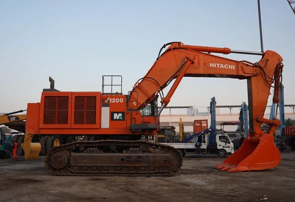 Used 2017 Hitachi EX1200-6 Excavator | Al Marwan