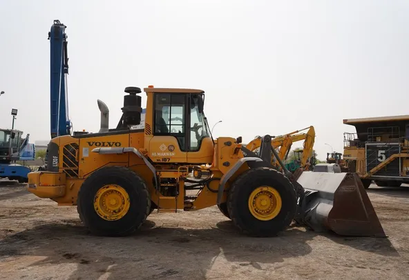 2013 Volvo L120F Wheel Loader right side view- Al Marwan Machinery