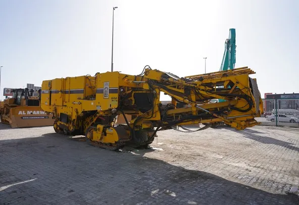 2001 CMI (Terex) PR800-7 Cold Miller front right view - Al Marwan Heavy Machinery