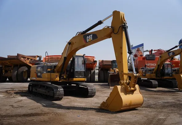 Cat 323D3 Track Excavator 2020-Front-Left-Al Marwan