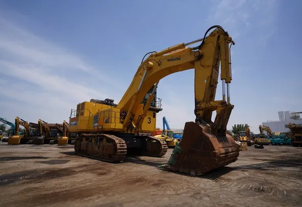 2019 Komatsu PC2000-8 Large Mining Quarry Track Excavator front-left-view