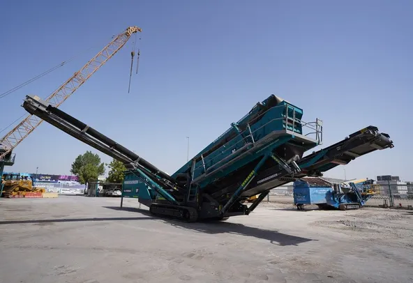 2018 Like-New Powerscreen Chieftain 2100X Screener by Terex Corp Large quarrying 40 ton screener crusher