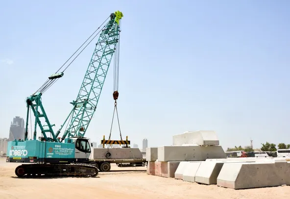 80 ton Cranes Rental On action image