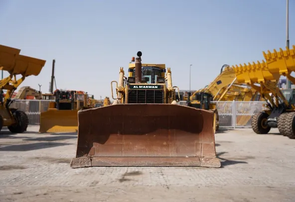 Komatsu Bulldozer D275A-2 - 2004 - front view| Al Marwan Machinery