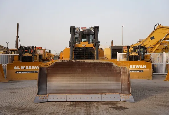 Caterpillar D8T Crawler Bulldozer 2021 front view