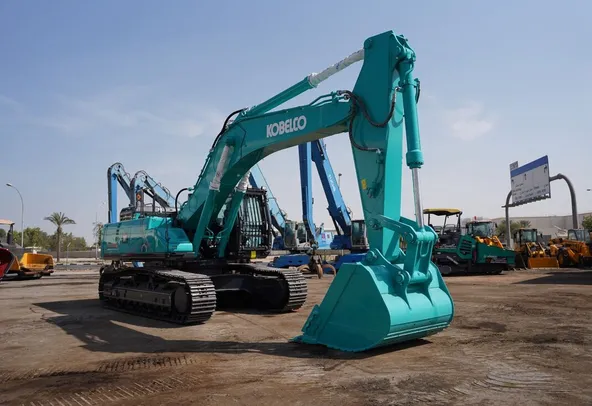 New Kobelco SK520 Crawler Excavator | Al Marwan