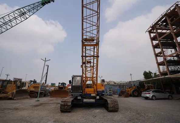 1995 Kobelco 7045 Crawler Crane CRC-0194 - front view- Al Marwan Machinery