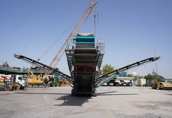 2018 Like-New Powerscreen Chieftain 2100X Screener by Terex Corp Large quarrying 40 ton screener crusher