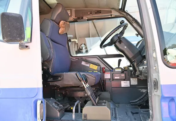 Used 2012 Tadano GR250N-2 Mobile Crane 42 ton Rough Terrain All Terrain Crane Heavy Lifting Solution