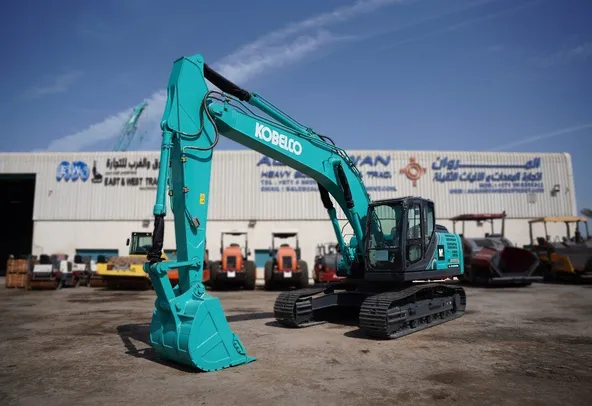 New Kobelco SK220 Crawler Excavator | Al Marwan